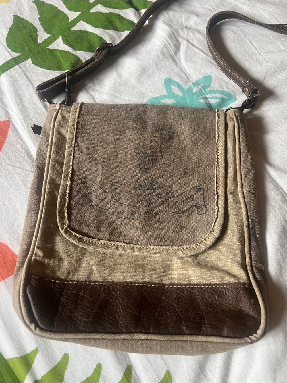 Vintage-Style Brown Canvas Crossbody Bag